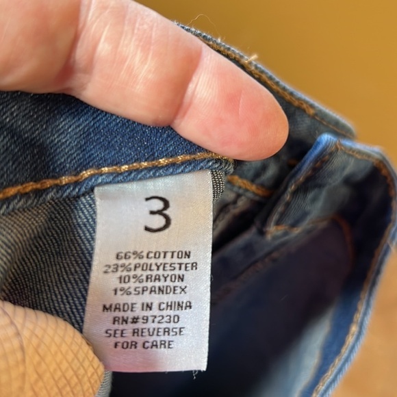 Almost Famous Juniors' High-Rise Destructed Skinny Jeans Size 3 - Picture 10 of 11